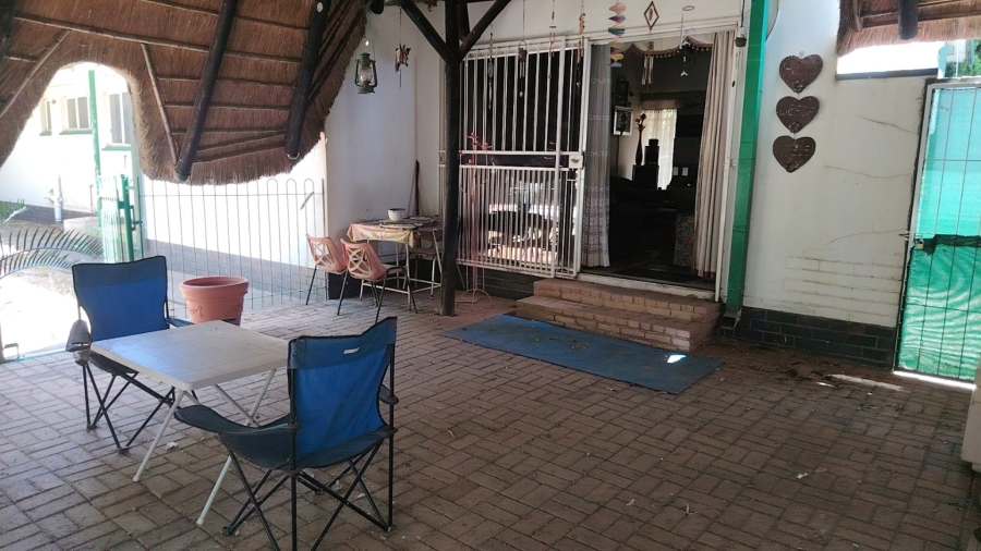 3 Bedroom Property for Sale in Roosheuwel Ext 2 North West